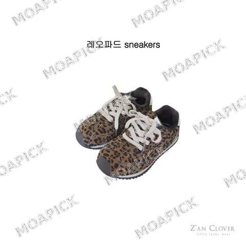 레오파드스니커즈