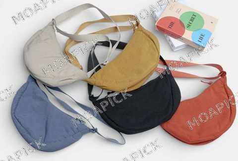 유니반달크로스백