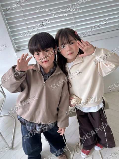 하프집업니트