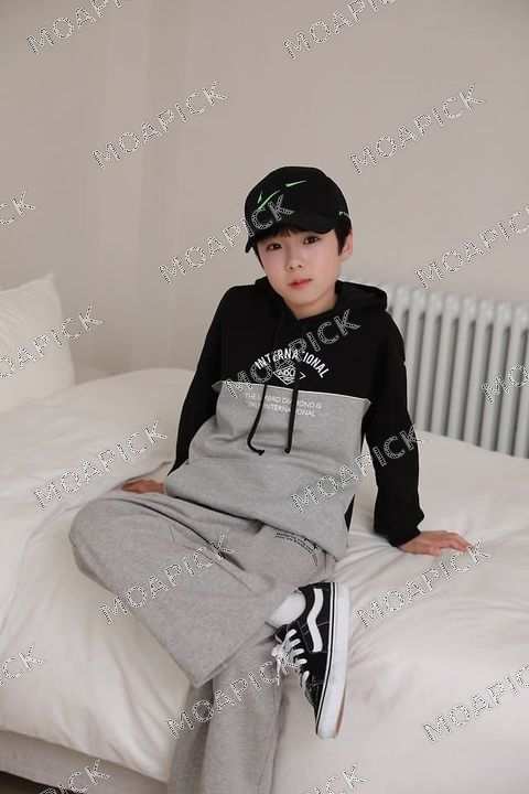 삥줄후드티